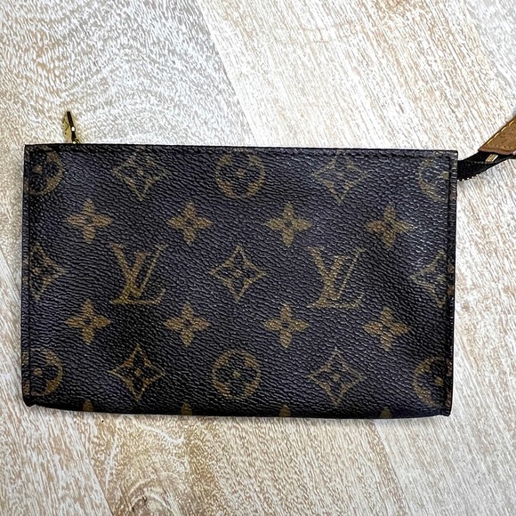Louis Vuitton Handbags - 💌SOLD❤️LOUIS VUITTON❤️Monogram Poche Toilette Cosmetic Bag Toiletry Pouch